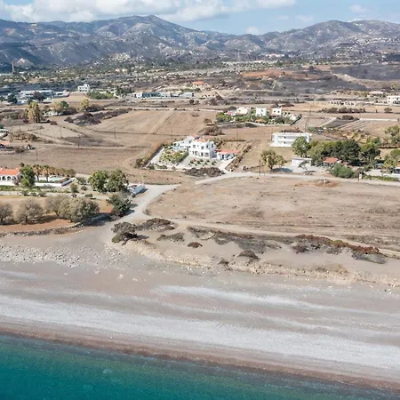 Kelly's House 1 Villa *