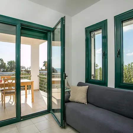 Kelly's House 1 别墅 根纳迪