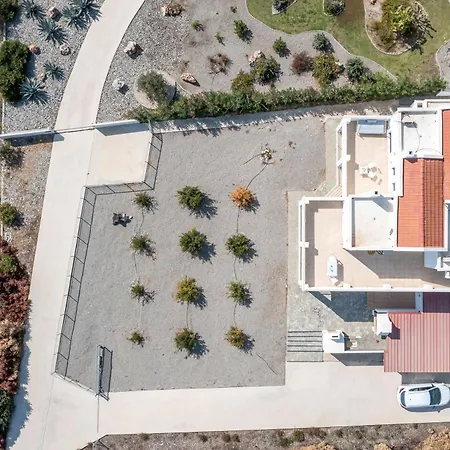 Kelly's House 1 别墅 根纳迪